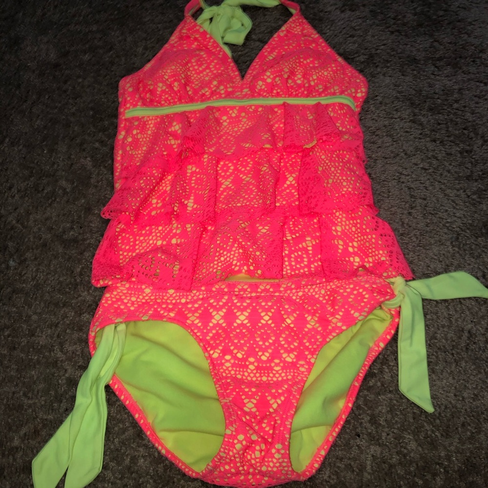 Tankini Floral swimsuit (Barely used)